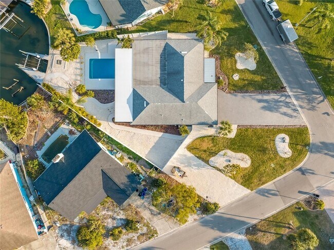 Building Photo - 1029 Bal Harbour Dr