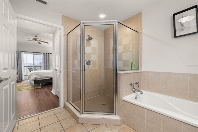 Building Photo - 1100 Sunset View Cir