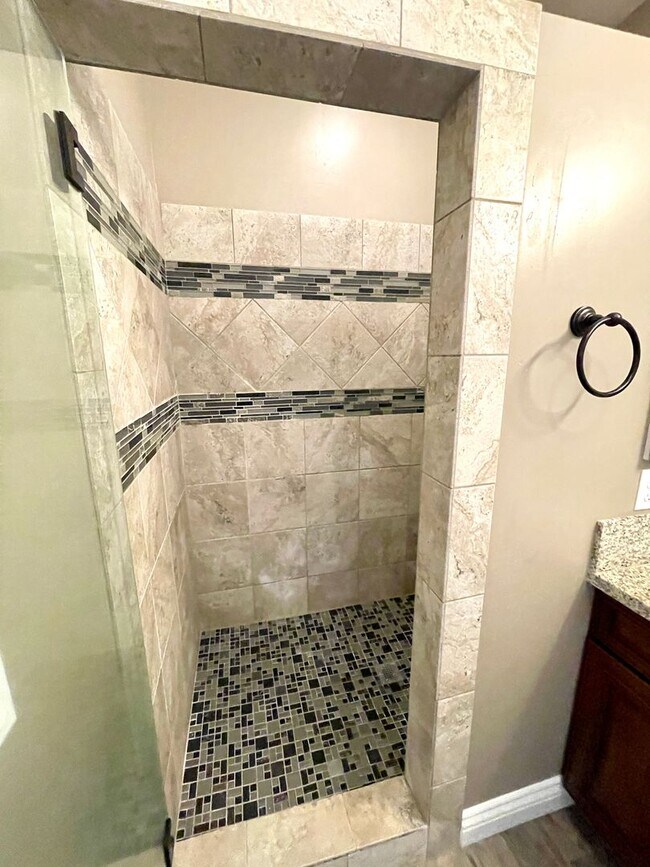 Building Photo - Beautiful 3 Bedroom Home in Central Kingman!