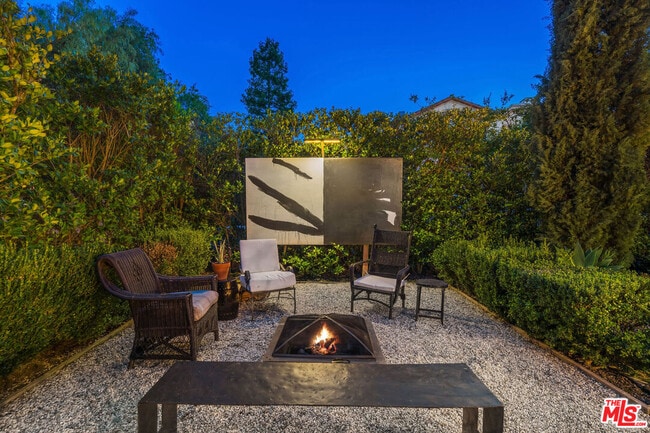 Building Photo - 3470 Consuelo Dr