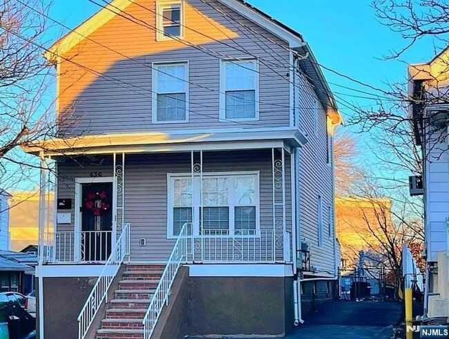 Primary Photo - 434 Passaic Ave