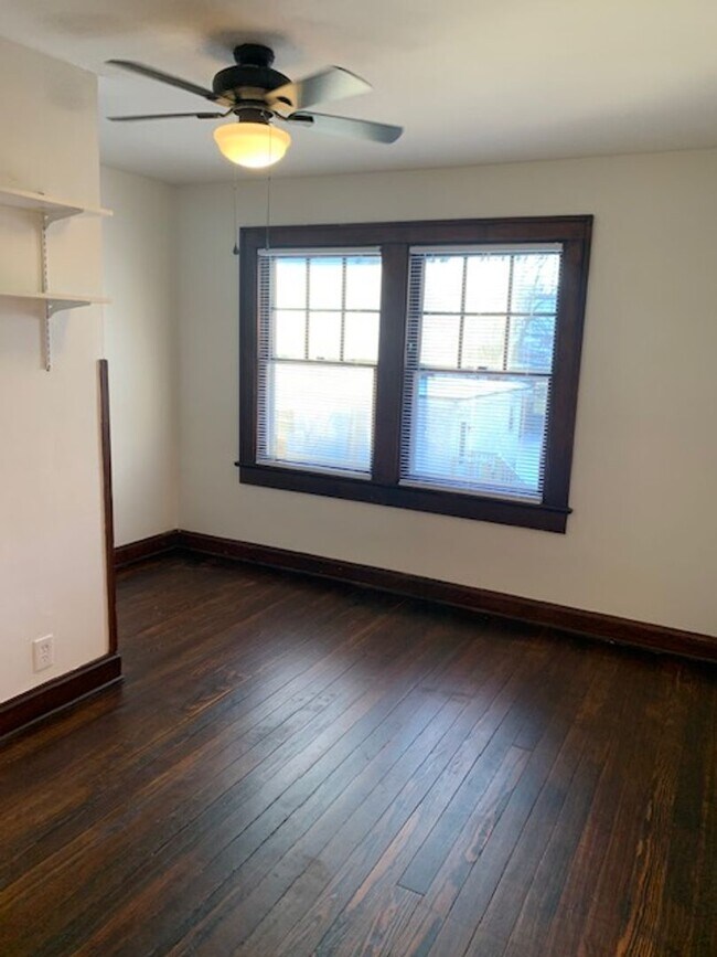 Building Photo - Spacious 5-Bedroom, 2-Bath Home with Class...