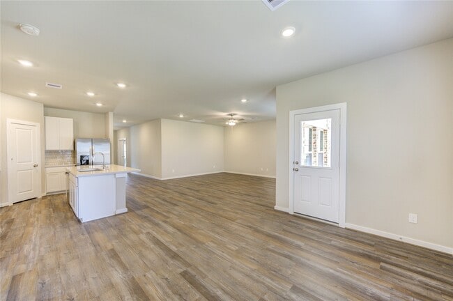 Building Photo - 6219 Lost Rdg Ln