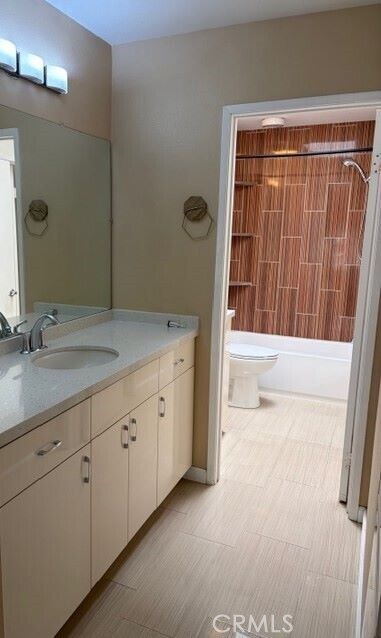 Building Photo - 5749 E Creekside Ave