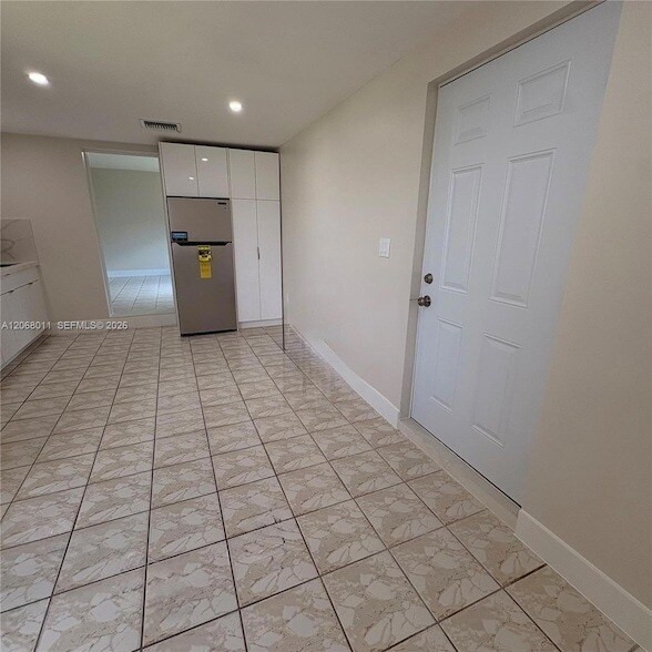 Building Photo - 5005 SW 111th Ave