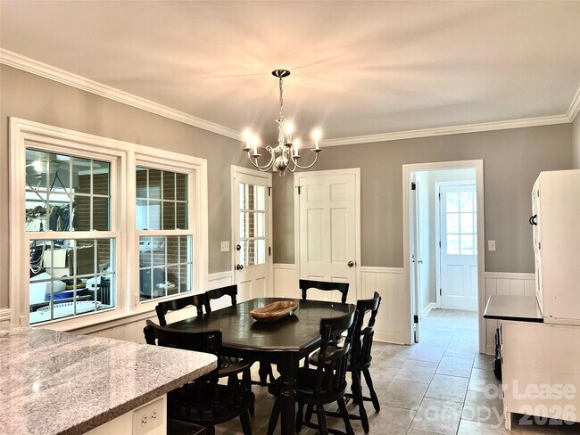 Building Photo - 6840 Newhall Rd