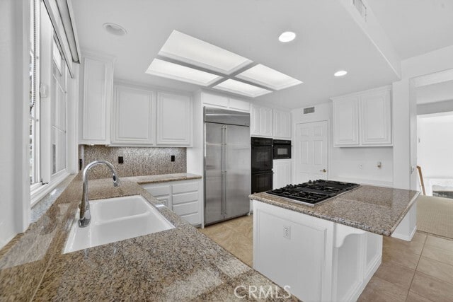 Building Photo - 3 Chandon