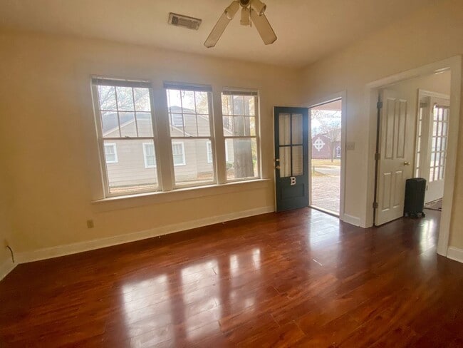 Building Photo - 326 N Madison St