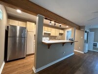 Building Photo - 831 W 25th St