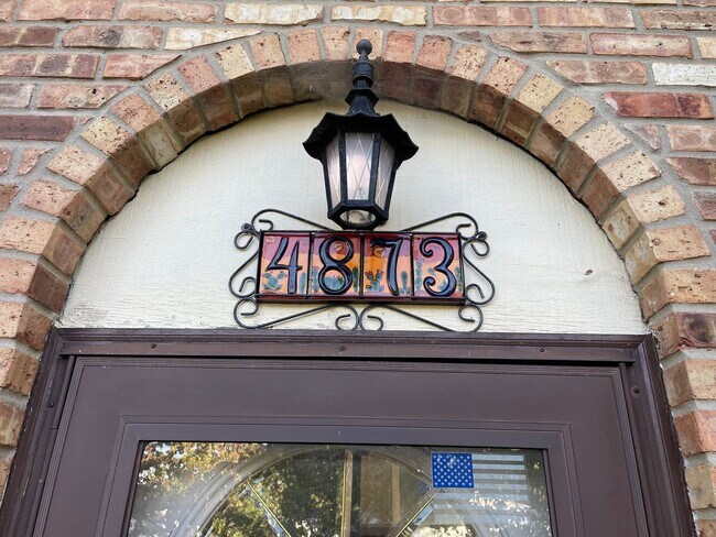 Building Photo - Baker Woods Home!