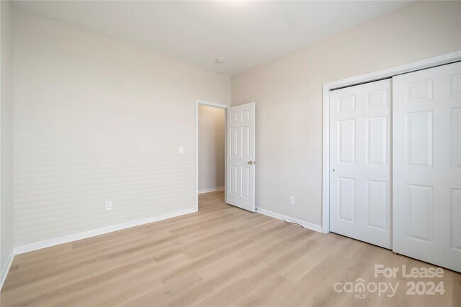 Building Photo - 20309 Northport Dr