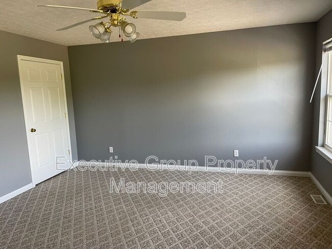 Building Photo - 179 Pointers Ct