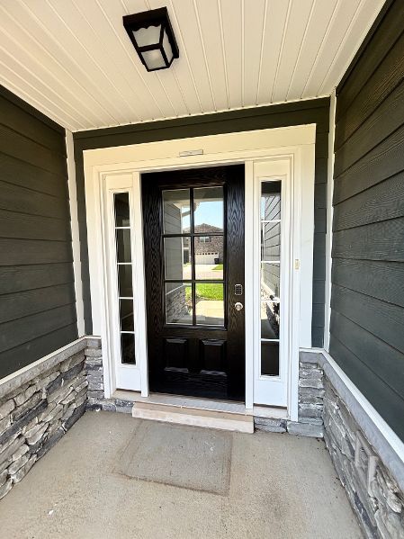 Building Photo - 2431 Hollis Dr
