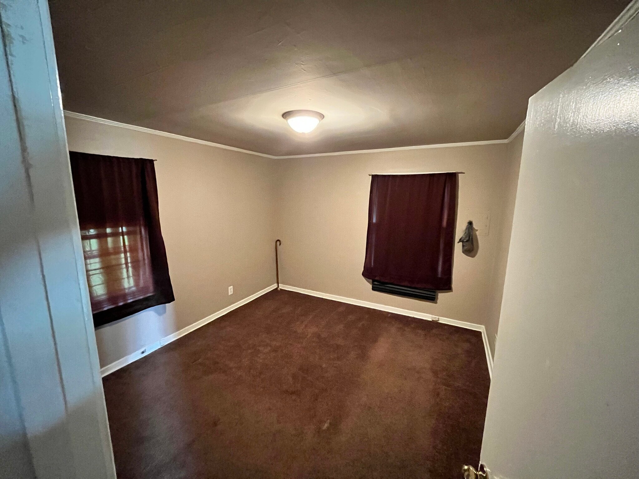 Building Photo - 1958 Kenny St