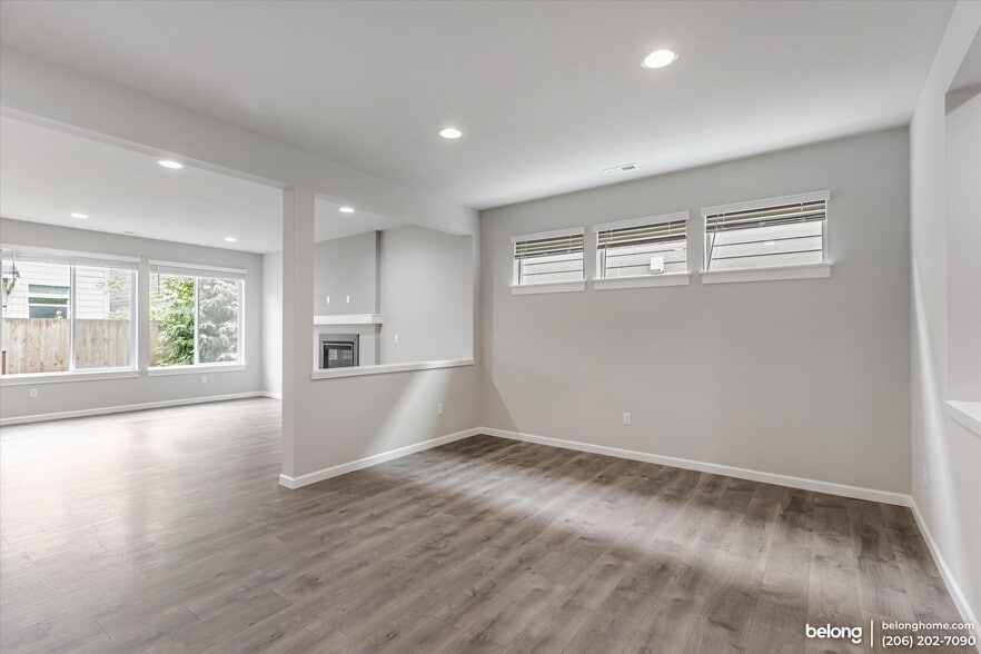 Building Photo - 10017 7th Place SE