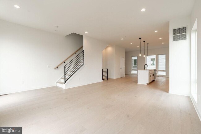 Building Photo - 3029 Bridgeview walk