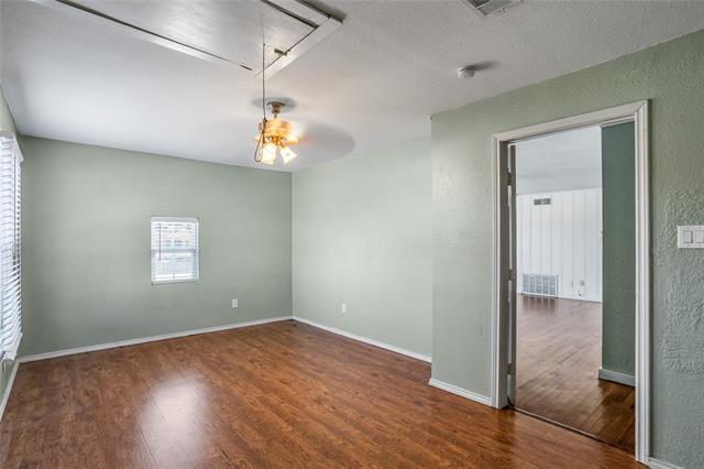 Building Photo - 3558 South Dr