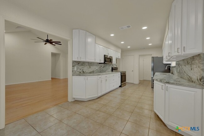 Building Photo - 1260 Flaming Oak Dr