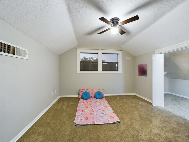 Building Photo - 11614 Taos Ln