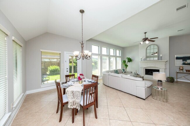Building Photo - 27907 Brandy Creek Lane