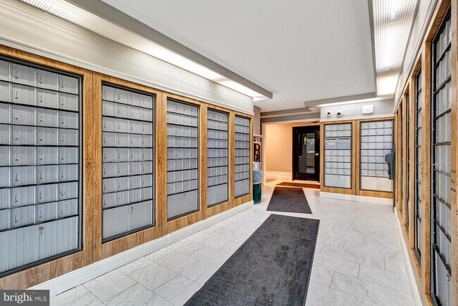 Building Photo - 2500 N Van Dorn St