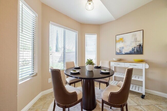 Building Photo - Beautiful 3-Bedroom Home in West Palmdale Community