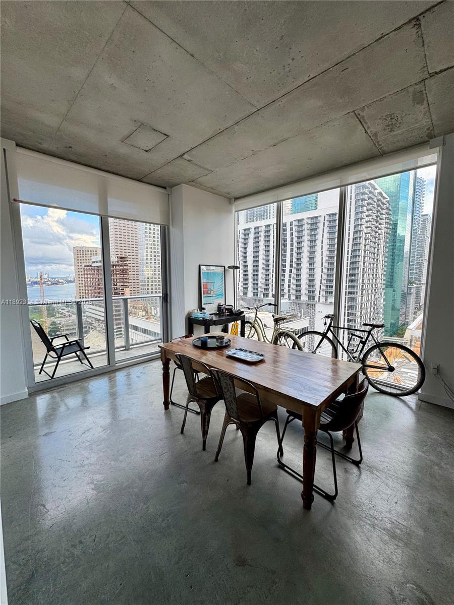 Building Photo - 151 SE 1st St