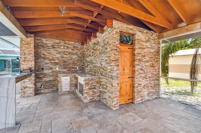 Building Photo - 1302 Brandonwood Dr