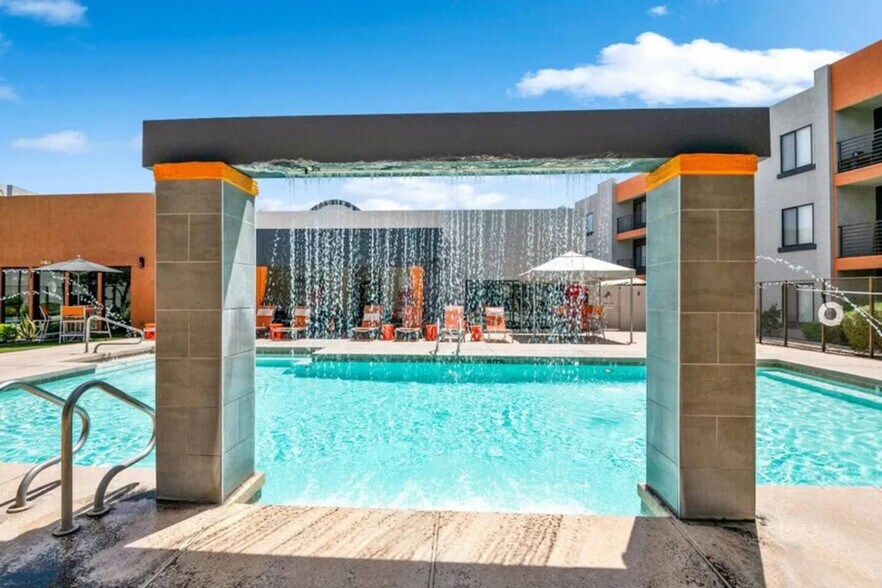 Building Photo - 15164 N 140th Dr