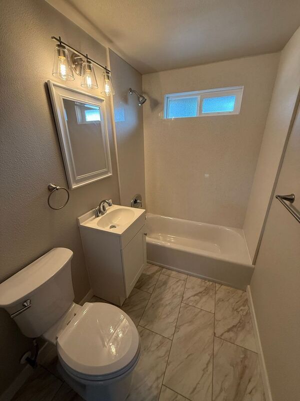 Building Photo - 1332 SW 8th Ave