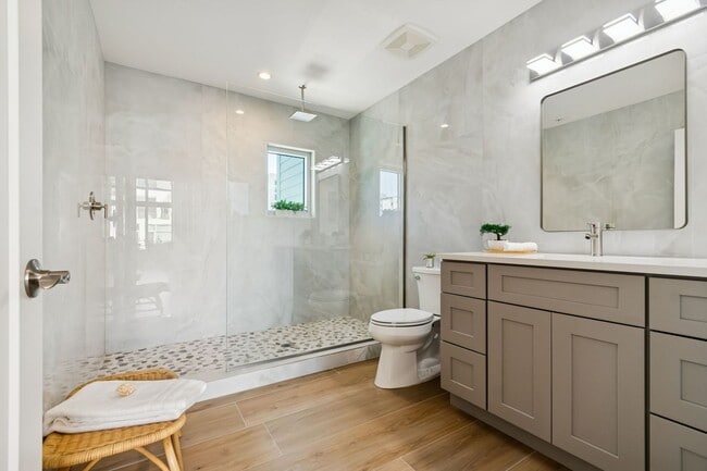 Building Photo - 1343 4th St