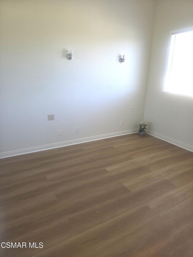 Building Photo - 13901 Olive View Ln