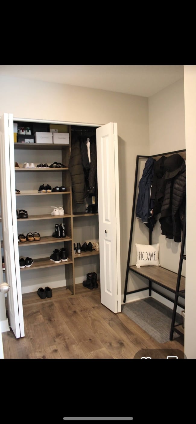 Building Photo - 11624 Pineridge Way N