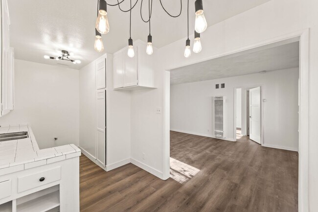 Building Photo - Washington Place