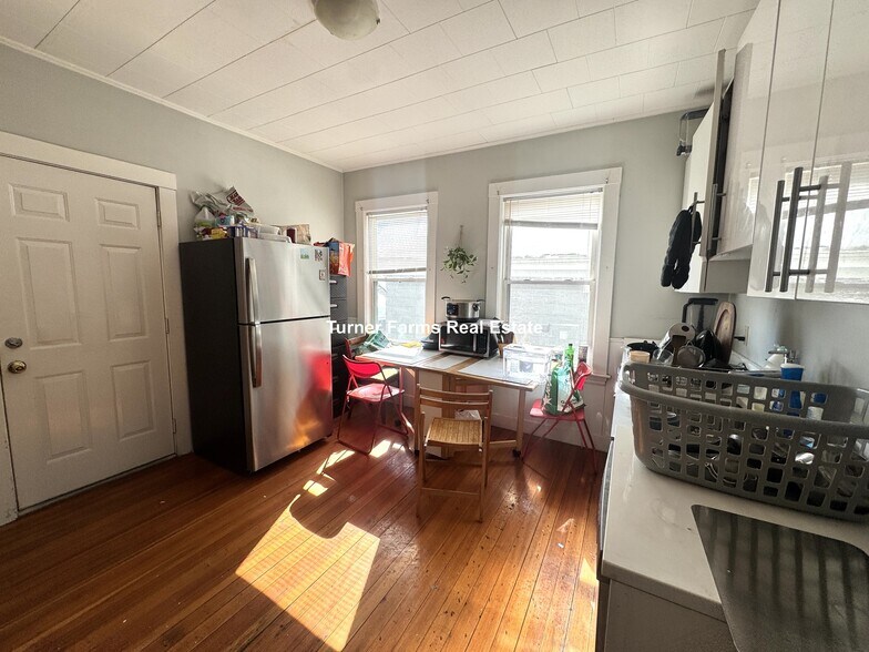 Building Photo - 23 Granite St