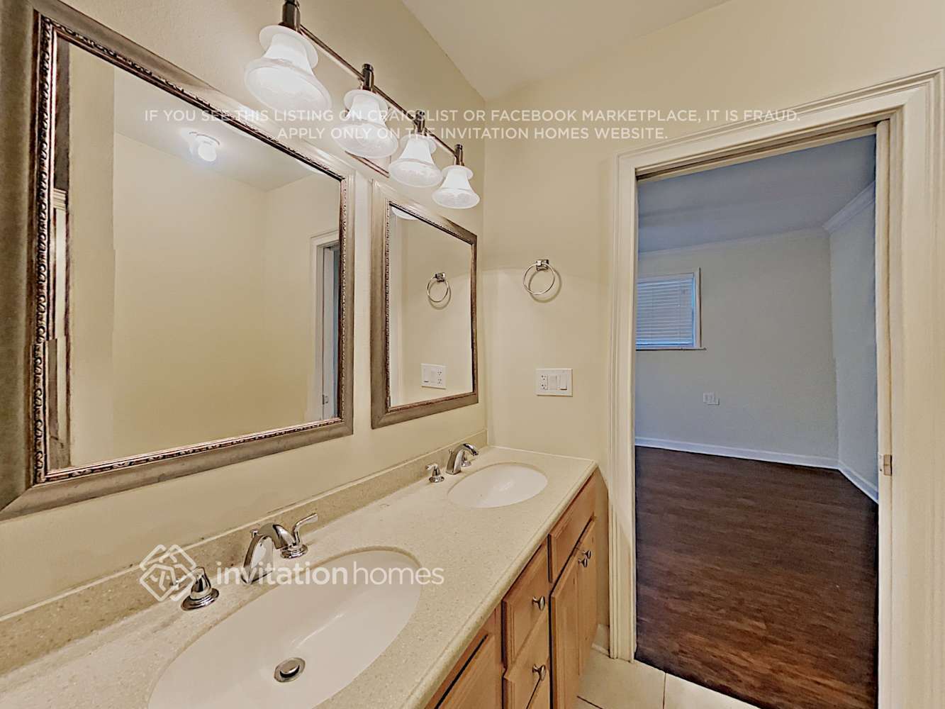 Building Photo - 2219 25th Ave W