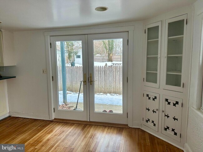 Building Photo - 2 Titus Ave