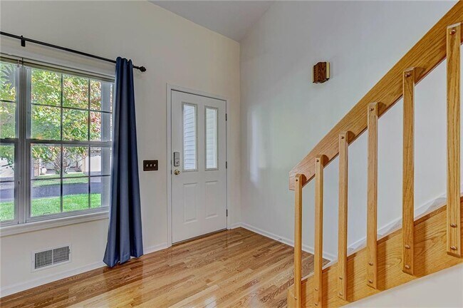 Building Photo - 1285 Courtney Dr