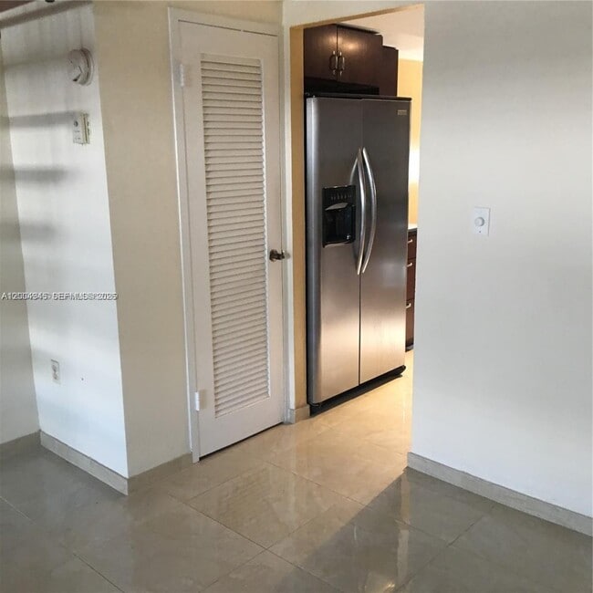 Building Photo - 9455 Bay Harbor Terrace