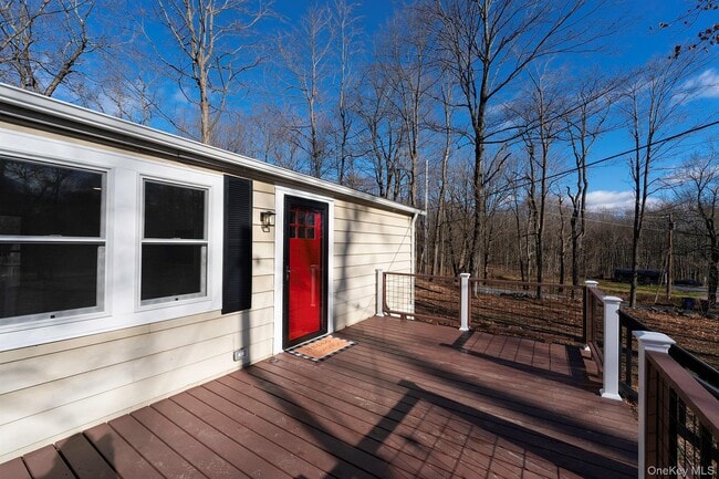 Building Photo - 193 Decker Rd