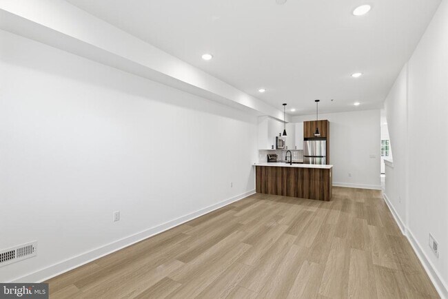 Building Photo - 2505 N 11th St