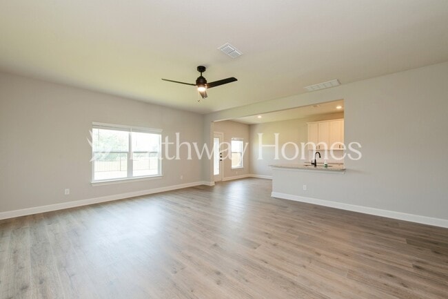 Building Photo - 623 Brookside Dr