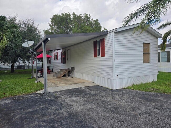 Building Photo - 35250 SW 177th Ct