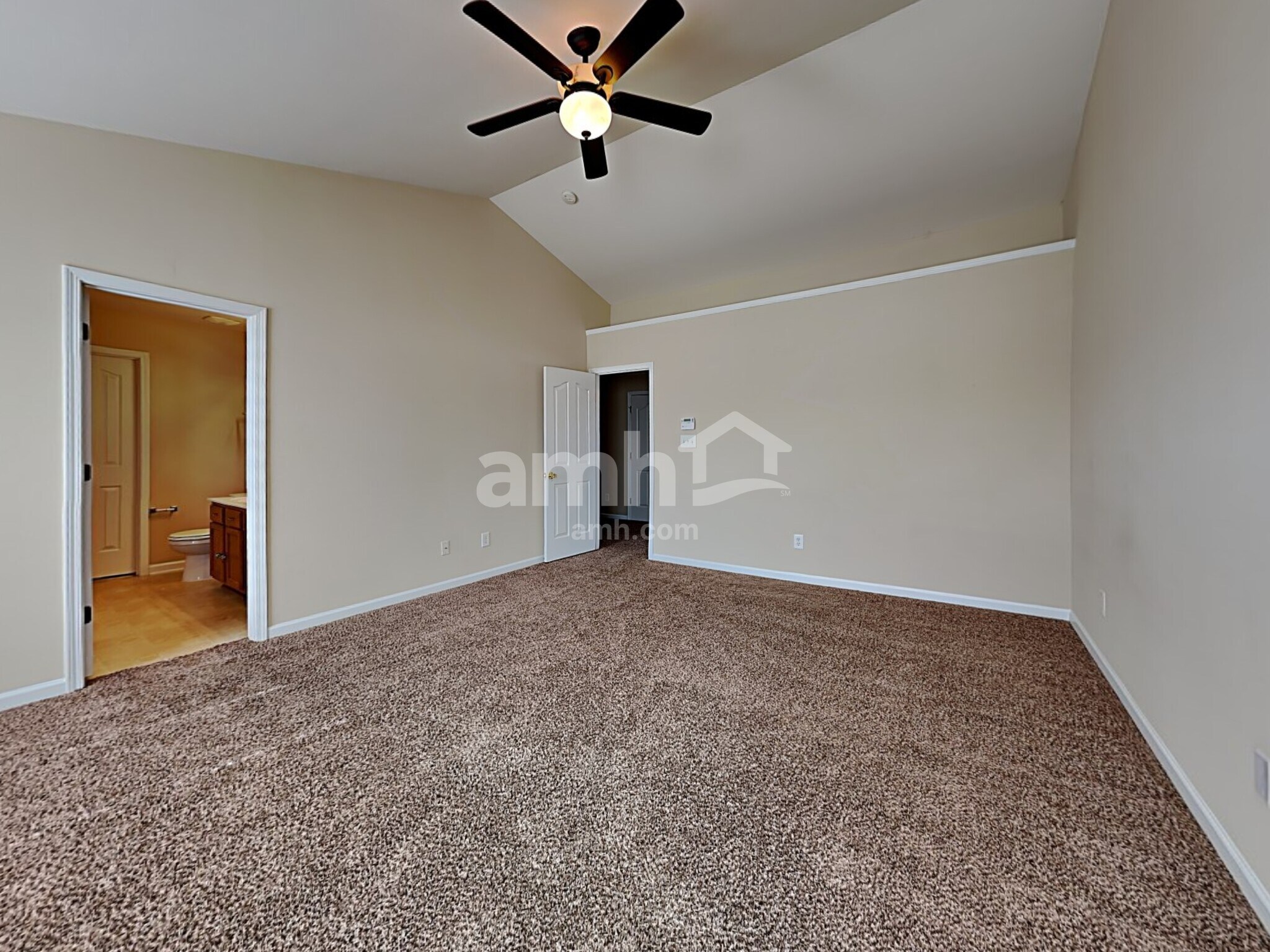 Building Photo - 2528 Ingleside Dr