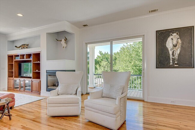 Building Photo - 501 John Fox's Run