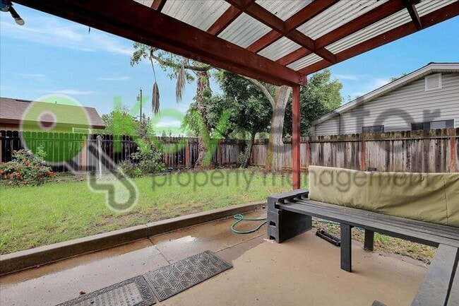 Building Photo - 3540 Grant Park Dr