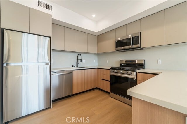 Building Photo - 7510 Sepulveda Blvd