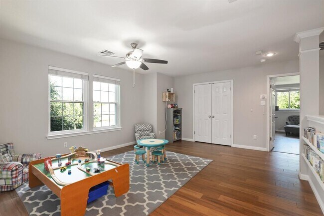 Building Photo - 18121 Whitewater Cove