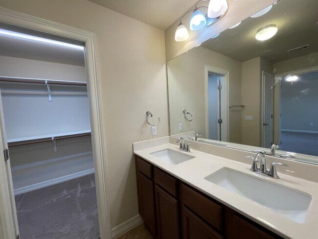 Building Photo - 6505 Alleyton Dr