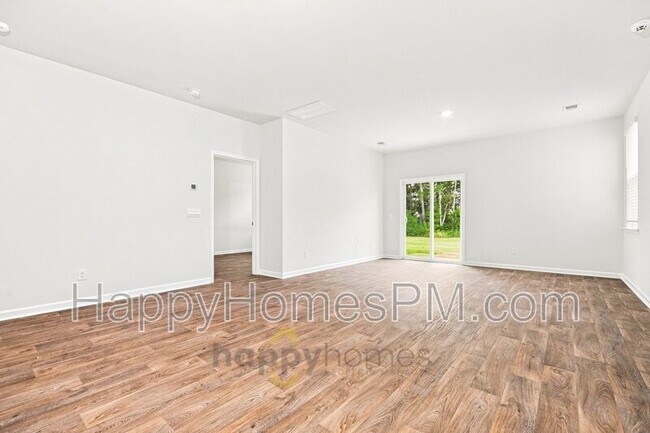 Building Photo - 644 Ladywood Dr